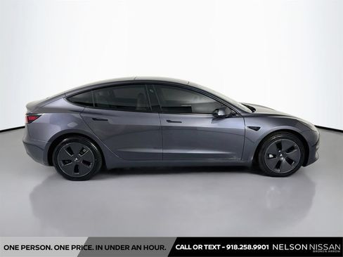 Used 2023 Tesla Model 3 Standard Range RWD image 4
