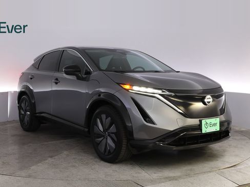 Used 2023 Nissan Ariya FWD image 13