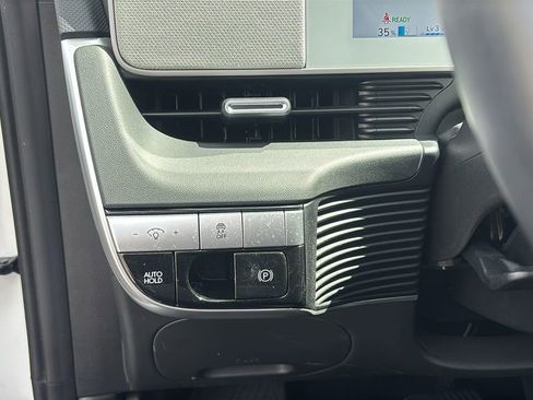 Used 2024 Hyundai Ioniq 5 SE RWD image 15