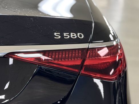 New 2026 Mercedes-Benz Maybach S 580 4MATIC image 12