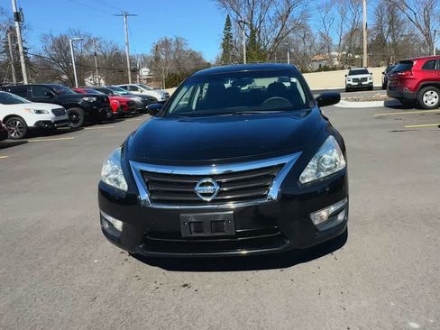 Used 2014 Nissan Altima 2.5 S w/ Display Audio Package image 3
