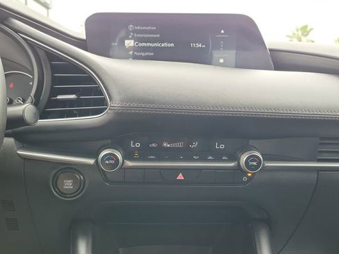 Used 2025 MAZDA MAZDA3 s FWD image 13