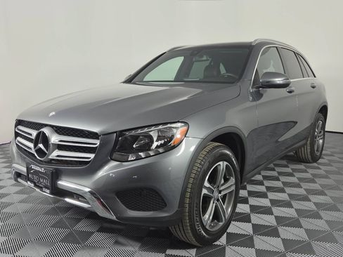 Used 2016 Mercedes-Benz GLC 300 4MATIC image 3