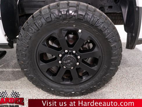 Used 2025 RAM 2500 Big Horn AWD/4WD image 10