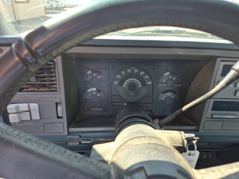 Used 1990 Chevrolet Silverado 2500 4x4 Extended Cab image 7