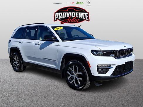 Used 2025 Jeep Grand Cherokee Limited w/ Luxury Tech Group II AWD/4WD image 1