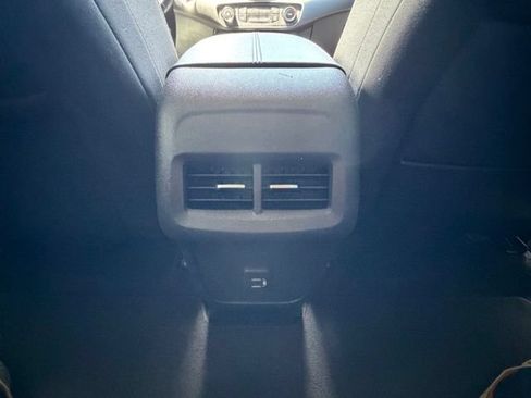 Used 2021 GMC Terrain SLE FWD image 25