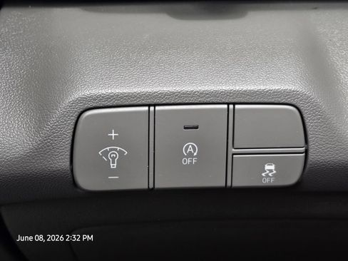 Used 2024 Hyundai Elantra SE FWD image 28