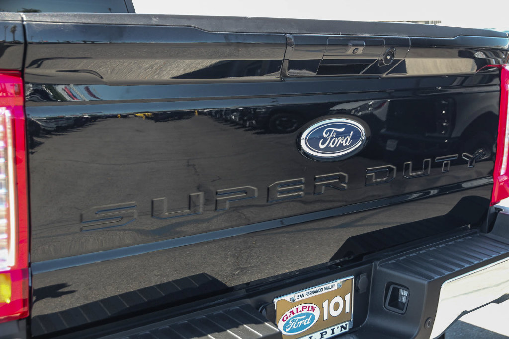 Used 2026 Ford F250 Lariat AWD/4WD image 9