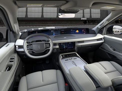 New 2026 Lincoln Navigator L Reserve w/ Jet Appearance Package image 9
