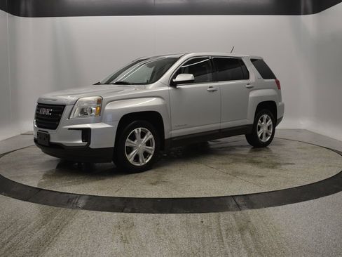 Used 2017 GMC Terrain SLE image 2