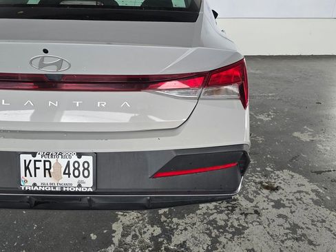 Used 2024 Hyundai Elantra SE image 26