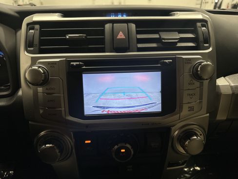 Used 2017 Toyota 4Runner SR5 Premium AWD/4WD image 25