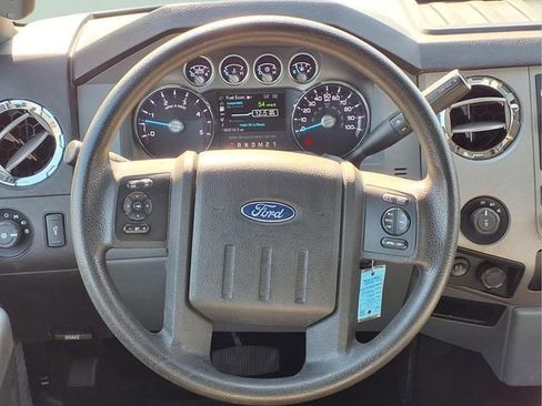 Used 2016 Ford F250 XLT w/ XLT Premium Package AWD/4WD image 27