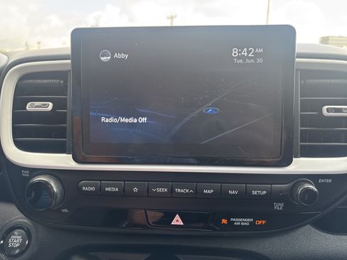 Used 2022 Hyundai Venue Limited w/ Cargo Package FWD image 20