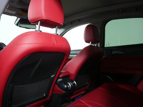 Used 2021 Alfa Romeo Stelvio Sprint w/ Nero Edizione image 16