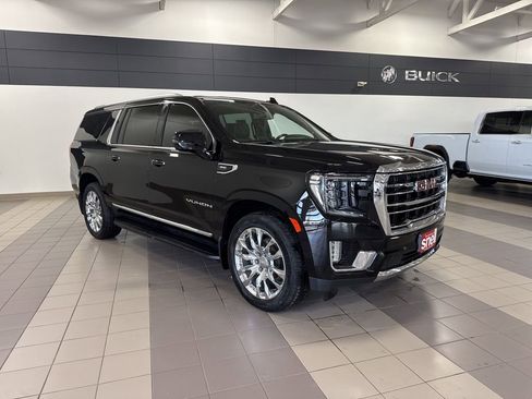 Used 2021 GMC Yukon XL SLT w/ SLT Premium Package image 7