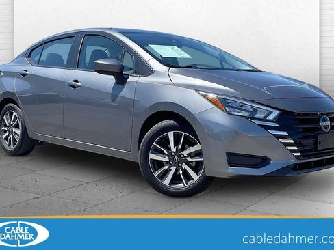 Used 2025 Nissan Versa SV FWD image 1