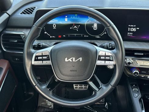 Used 2024 Kia Telluride SX w/ Towing Package image 22
