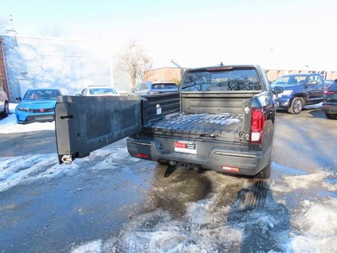 Used 2017 Honda Ridgeline Black Edition image 14