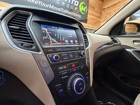 Used 2017 Hyundai Santa Fe Sport image 18