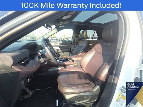 Certified 2025 Ford Explorer Platinum w/ LUX Leather Package AWD/4WD image 30