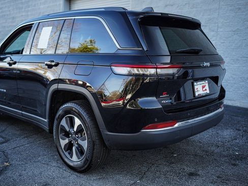 Used 2023 Jeep Grand Cherokee 4WD 4xe image 11