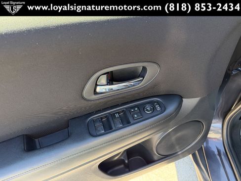 Used 2017 Honda HR-V LX image 15