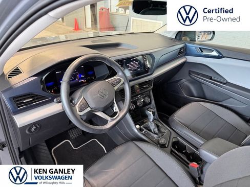 Used 2023 Volkswagen Taos SE w/ Panoramic Sunroof Package AWD/4WD image 10