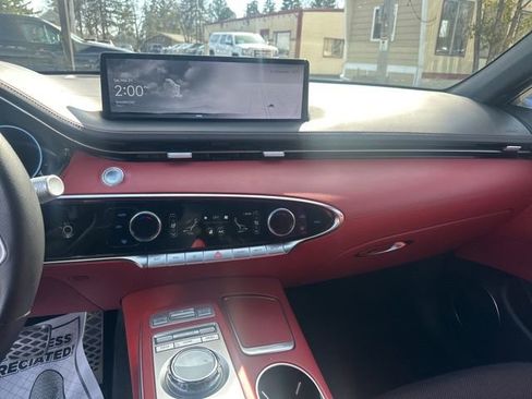 Used 2023 Genesis GV70 2.5T w/ Sport Prestige Package image 7