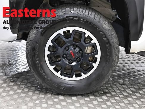 Used 2024 Toyota Tacoma TRD Off-Road AWD/4WD image 34