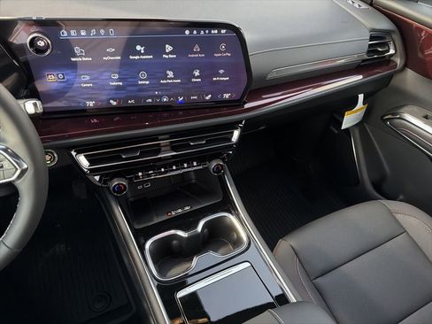 New 2026 Chevrolet Traverse Z71 w/ Enhanced Driving Package image 21