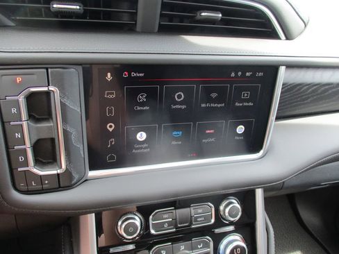Used 2024 GMC Yukon Denali w/ Denali Reserve Package AWD/4WD image 34