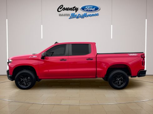 Used 2020 Chevrolet Silverado 1500 LT Trail Boss AWD/4WD image 3