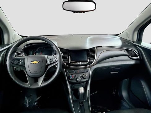 Used 2022 Chevrolet Trax LT AWD/4WD image 21