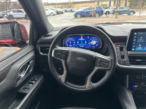 Certified 2024 Chevrolet Tahoe Z71 w/ Luxury Package image 38