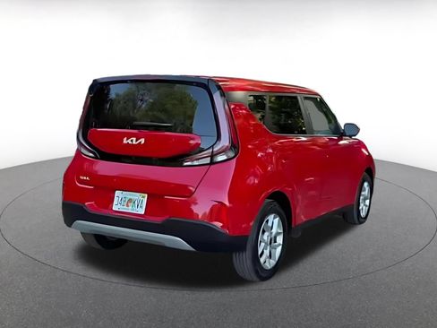 Used 2025 Kia Soul LX w/ LX Technology Package FWD image 14