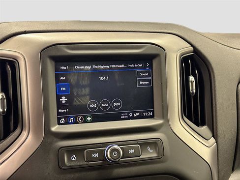 Used 2022 Chevrolet Silverado 1500 Custom image 13