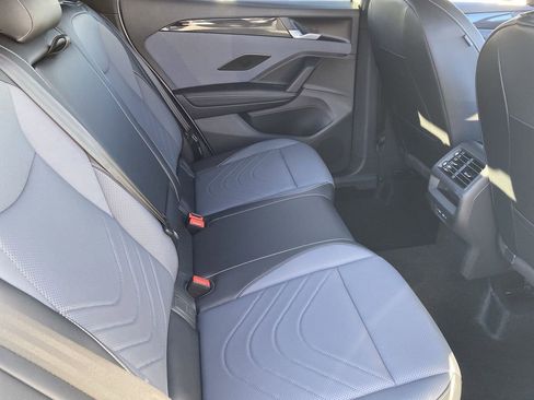 New 2026 Volkswagen Tiguan SE R-Line FWD image 9