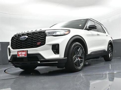 Used 2025 Ford Explorer ST AWD/4WD image 38