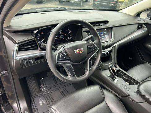 Used 2018 Cadillac XT5 Luxury w/ Driver Awareness Package AWD/4WD image 16