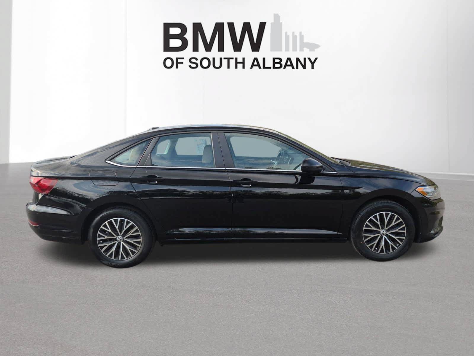 Used 2020 Volkswagen Jetta SE w/ SE Cold Weather Package FWD image 6