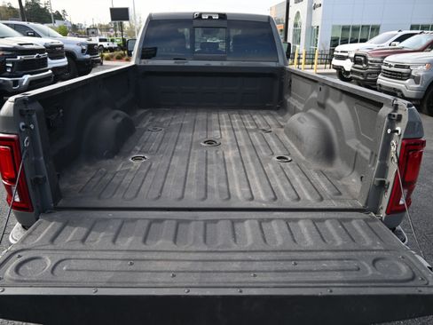 Used 2025 RAM 3500 Limited AWD/4WD image 36
