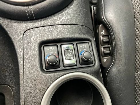 Used 2010 Nissan 370Z Touring RWD image 15