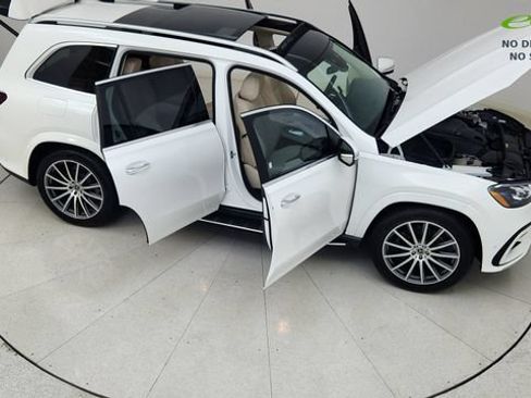 Used 2025 Mercedes-Benz GLS 450 4MATIC w/ AMG Line Exterior image 88