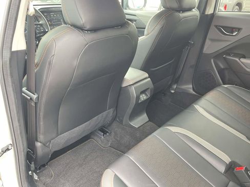 Used 2025 Subaru Crosstrek 2.5i Limited w/ Crosstrek Mirror Package image 19