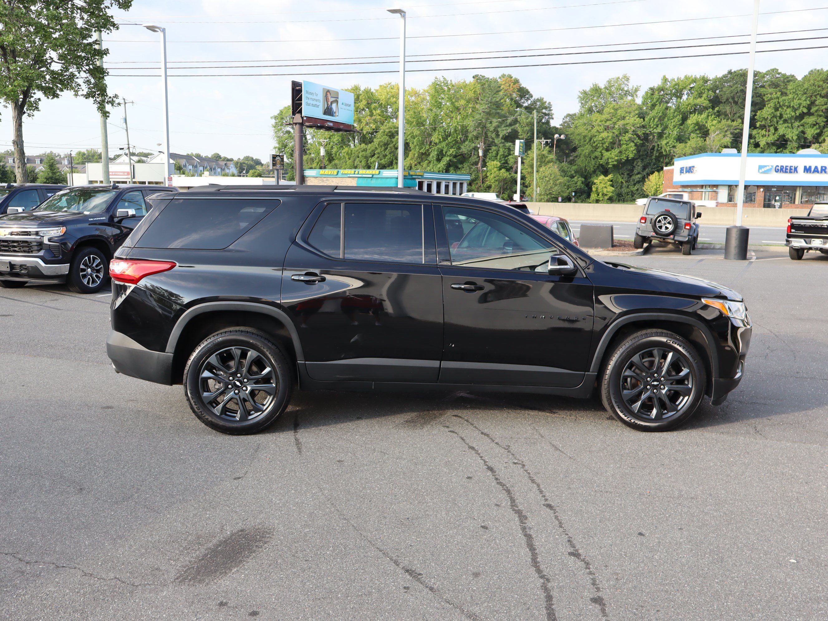Used 2021 Chevrolet Traverse RS AWD/4WD image 11
