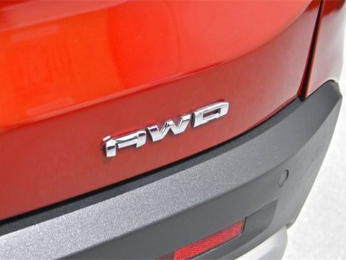 Used 2022 GMC Acadia SLT w/ Technology Package image 5