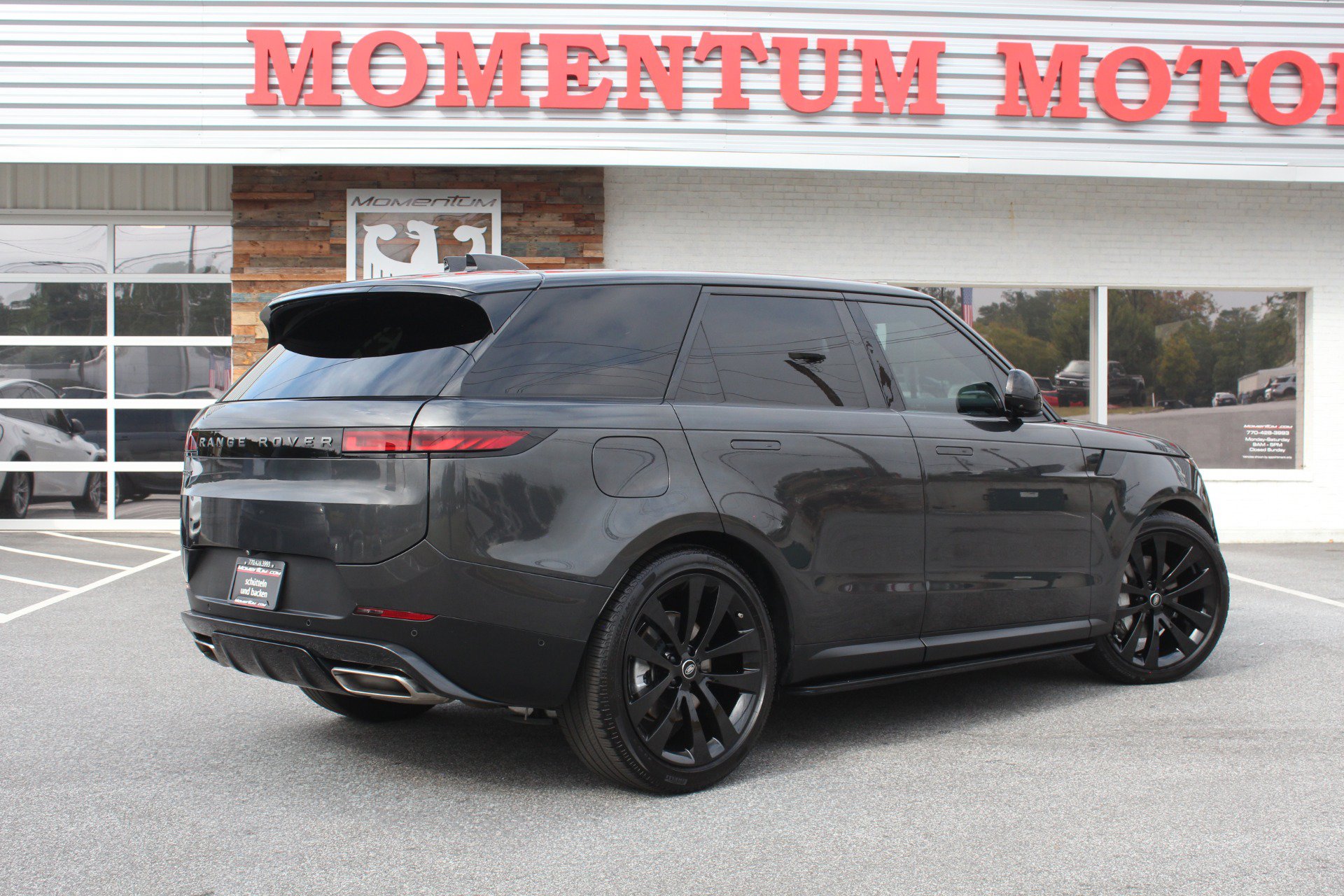 Used 2025 Land Rover Range Rover Sport SE AWD/4WD image 18