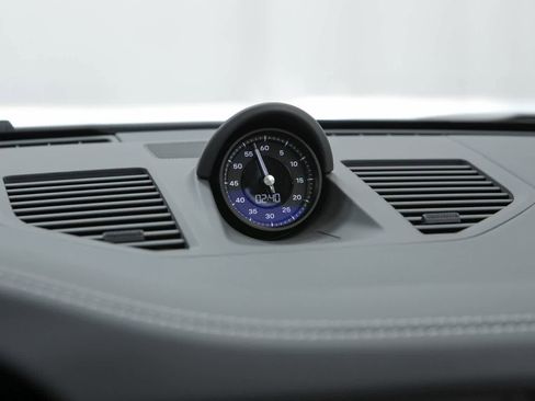 Certified 2024 Porsche 911 Targa 4 GTS AWD/4WD image 31